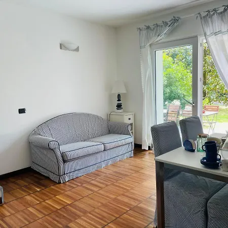 My Humble House-Villa Apartment -Amazing Lake View Oggiono