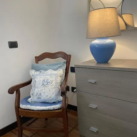 MY HUMBLE HOUSE-Villa apartment -amazing lake view Appartamento Oggiono